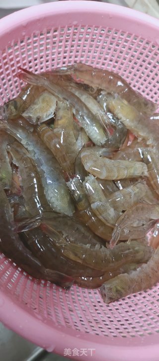 葱爆虾步骤1