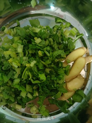 香芹焖红杉鱼步骤2