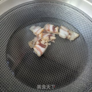 腊肉炖紫芸豆步骤2