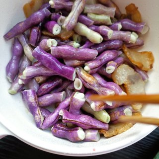 腊肉炖紫芸豆步骤9