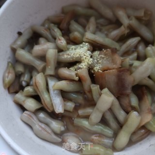 腊肉炖紫芸豆步骤12