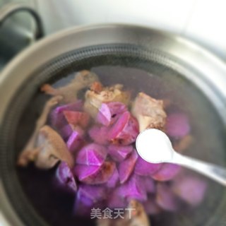 紫山药炖鸽子步骤11