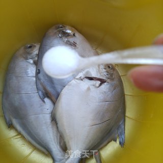 醋焖银鲳鱼步骤3