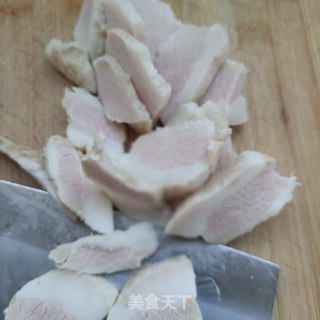 回锅肉炖豇豆角步骤1
