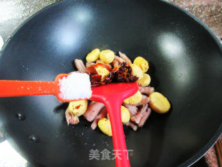 板栗焖鸡爪步骤8