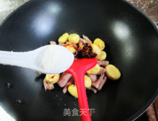 板栗焖鸡爪步骤9