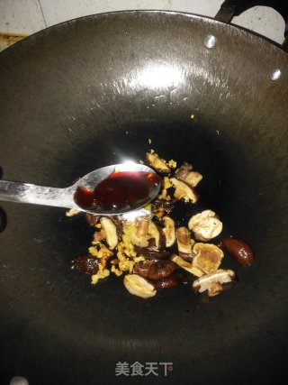 好吃不胖的西兰花炒香菇（减脂菜品）步骤7