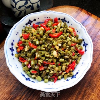 红辣椒炒酸豆角步骤6
