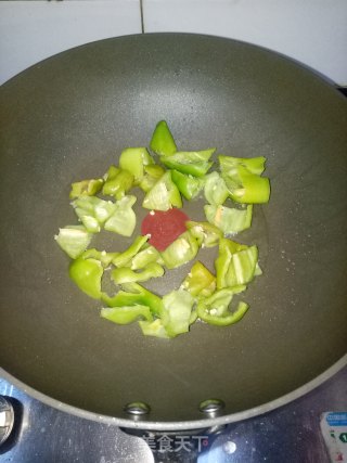 尖椒炒西葫芦步骤2