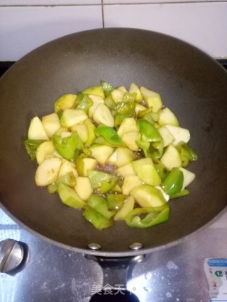 尖椒炒西葫芦步骤4