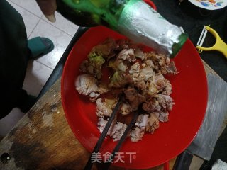 爆炒鸭架步骤3
