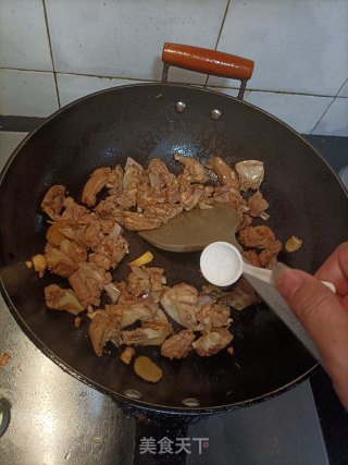爆炒鸭架步骤8