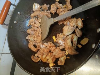 爆炒鸭架步骤7