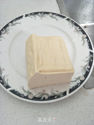 鸡蛋爱上豆腐步骤1