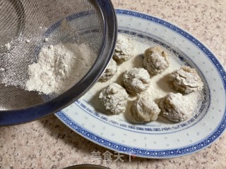 酥炸虾丸步骤5