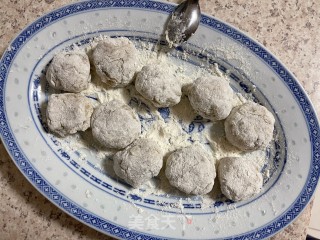酥炸虾丸步骤6
