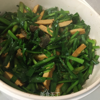 肉片香干炒韭菜步骤7