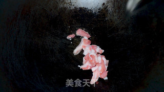 百合炒肉片步骤5