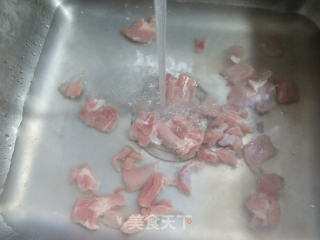 扁豆炒鸡腿肉丁步骤2