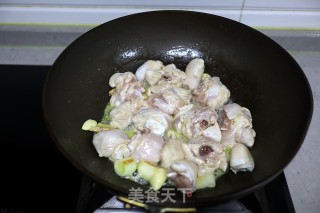 红烧鸡腿番茄步骤4