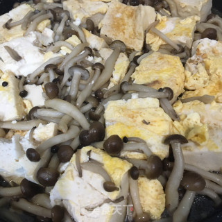 蟹味菇烧豆腐步骤9