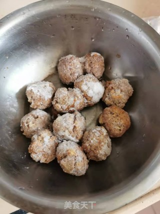 胡萝卜焖肉丸步骤5