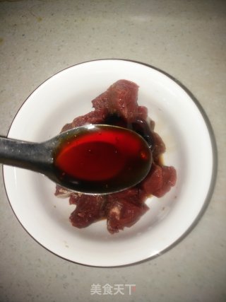 蒜香口蘑牛肉粒步骤3