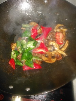 蒜香口蘑牛肉粒步骤12