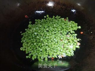 豆角炒肉末步骤3