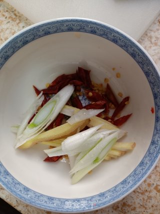 家常烧鲤鱼步骤4