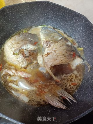 家常烧鲤鱼步骤6
