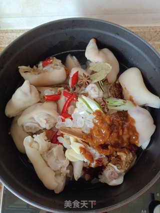 黄豆酱酱猪蹄步骤6