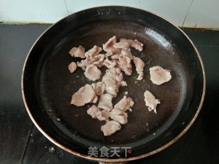 口蘑黑木耳炒肉片步骤5