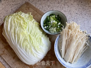 金针菇白菜卷步骤1