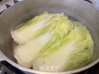 金针菇白菜卷步骤3