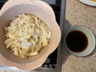 金针菇白菜卷步骤4