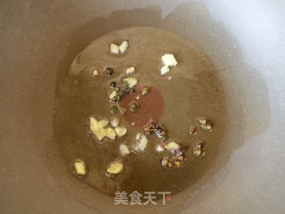 蒜蓉辣酱炒平菇步骤4
