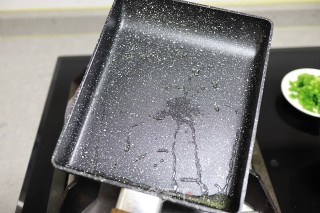 葱香厚蛋烧步骤5
