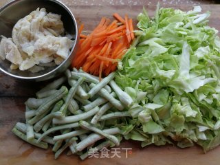 包菜炒年糕步骤1