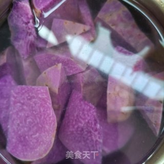 回锅肉炖紫山药步骤6