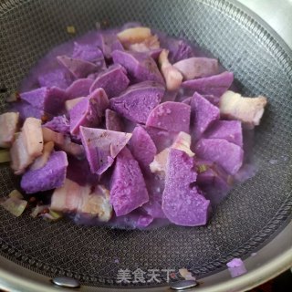 回锅肉炖紫山药步骤12