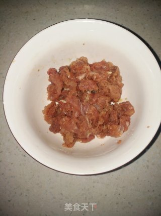 鱼香肉末茄子煲步骤2