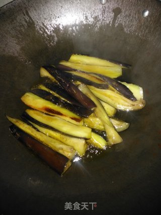 鱼香肉末茄子煲步骤6