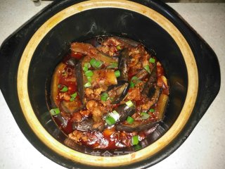 鱼香肉末茄子煲步骤12