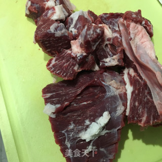 萝卜红烧牛腩步骤1