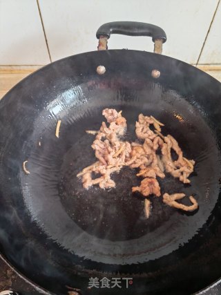 辣椒肉丝步骤4