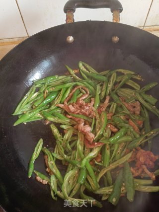 辣椒肉丝步骤5