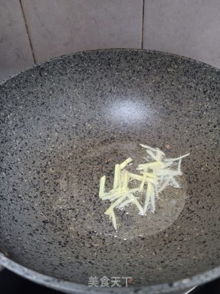 青瓜胡萝卜炒牛肉步骤3