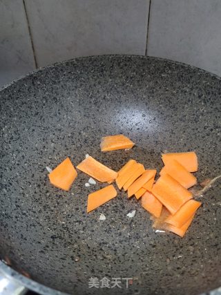 青瓜胡萝卜炒牛肉步骤6