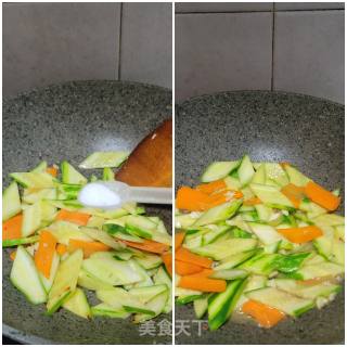 青瓜胡萝卜炒牛肉步骤9